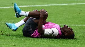 奇异果体育:家有一老!霍福德连送暴扣 全场10中5拿16分10板5助1断2帽.